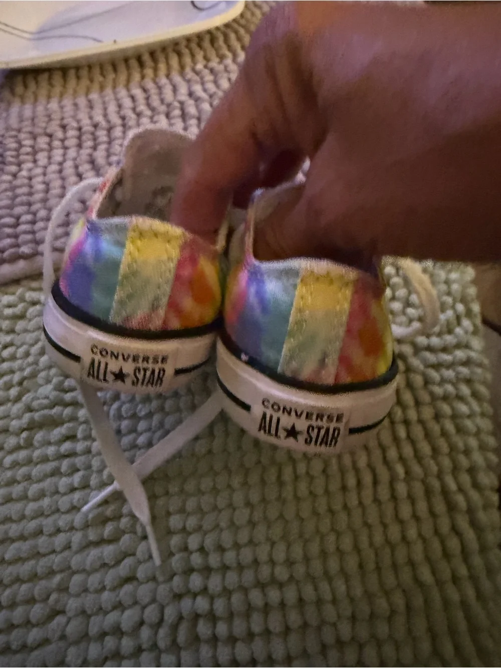 Converse Kids Low Top Tie-Dye Sneakers - White with Rainbow Accents size 4!